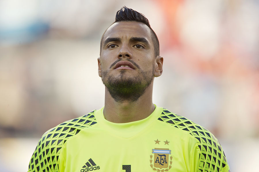 免税零售与 免税零售与